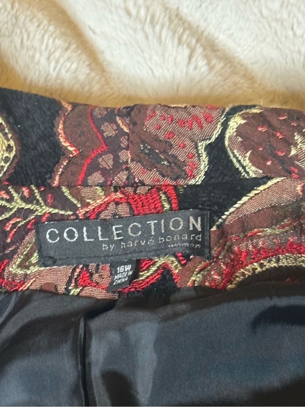 Harve Benard Black Paisley Jacket with Red and Brown Accents - Picture 2 of 6